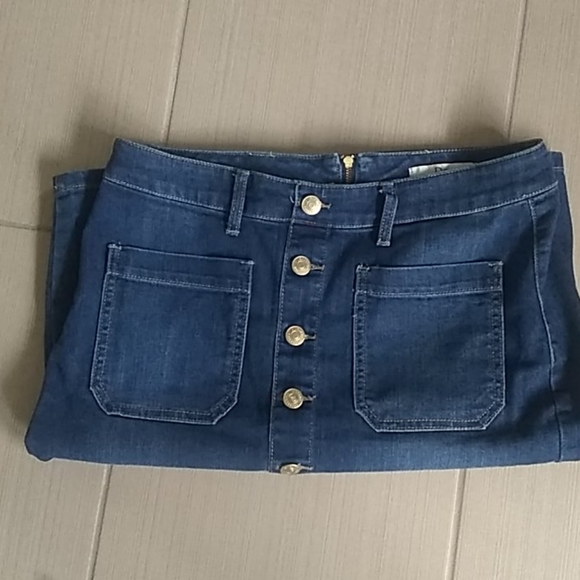 Skirt - Picture 2 of 3